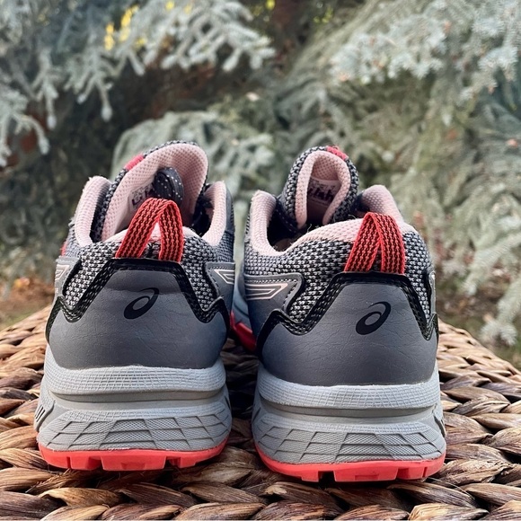 Women’s Asics Gel-Venture 8 Gray Silver & Red Running Shoes & Trainers. Size 7 - Picture 6 of 8